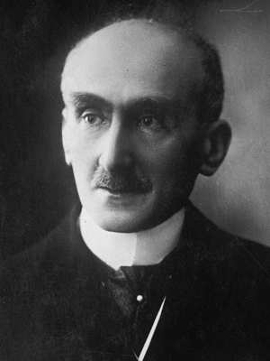 Photo of Henri Bergson, upper body, facing front