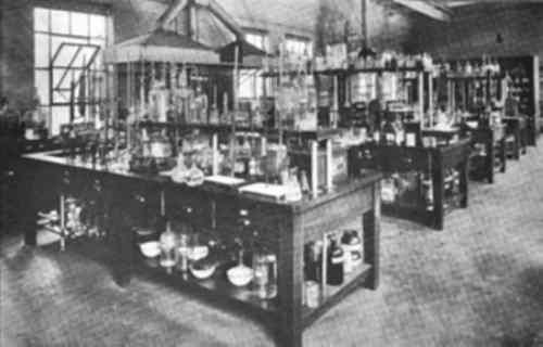 Analytical Room. Laboratory, Lever Bros. Co., Cambridge Mass.
